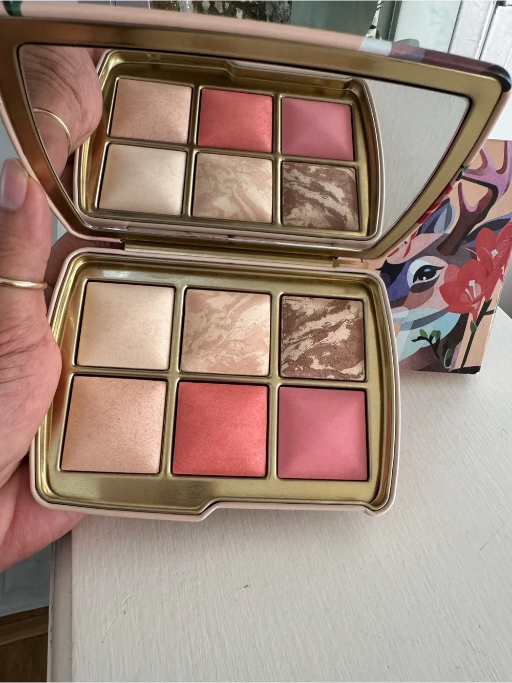 Hourglass DEER Radiant Face Palette - Peach, Rose & Champagne Shades